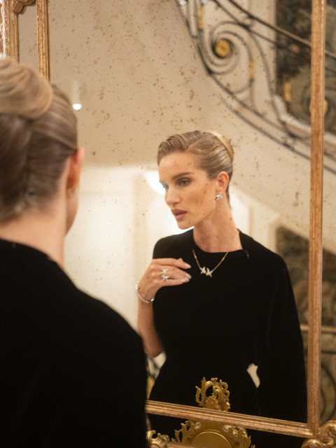 Rosie Huntington-Whitely instagram post 496375