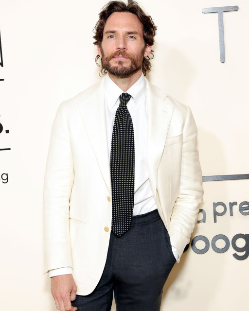 Sam Claflin instagram post 489643