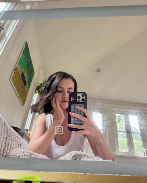 Selena Gomez instagram post 488708