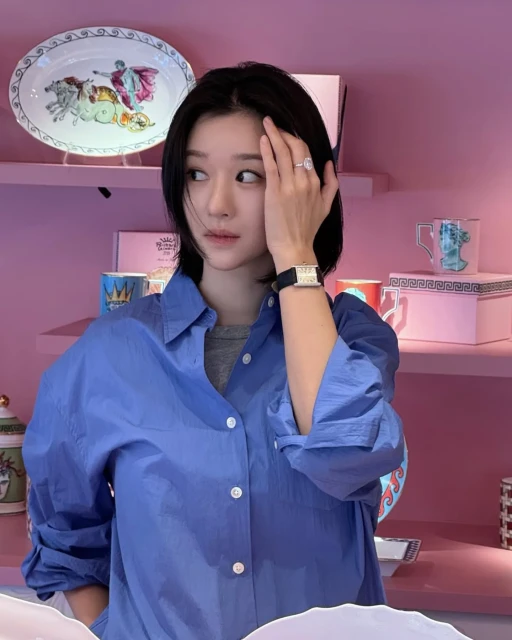 Seo Yea Ji         instagram post 485141