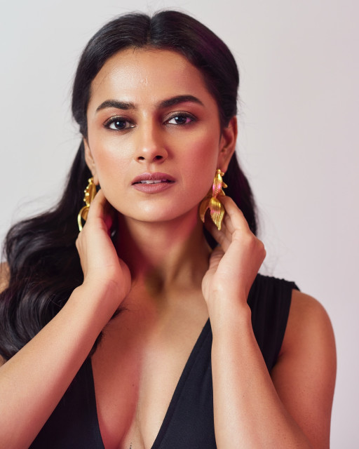 Shraddha Srinath instagram post 485272