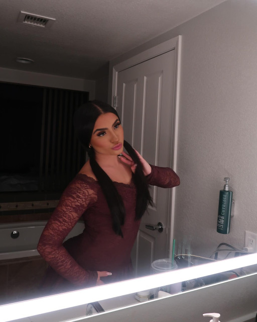 Tati McQuay instagram post 483652