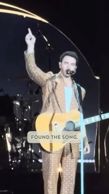 Taylor Lautner instagram post 497532