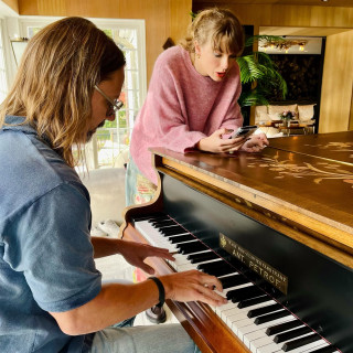 Taylor Swift instagram pic #496380