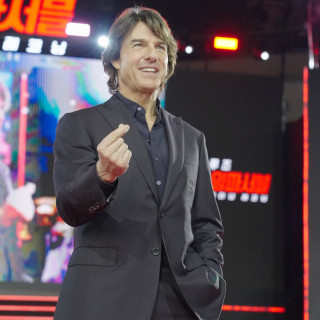 Tom Cruise instagram pic #490392