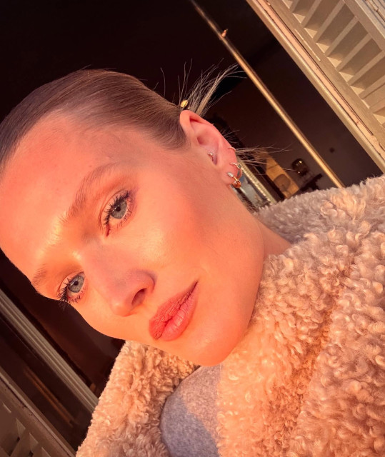 Toni Garrn instagram post 487859