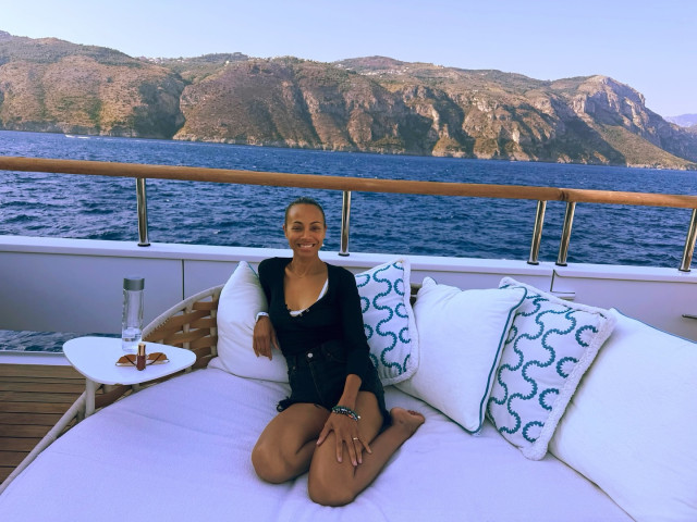 Zoe Saldana instagram post 494955