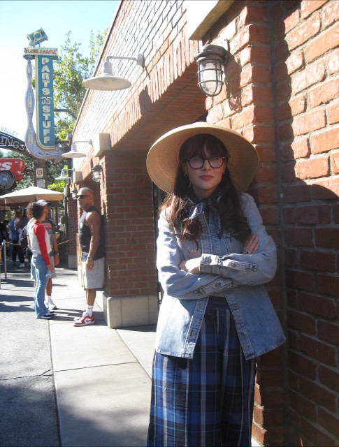 Zooey Deschanel instagram post 497623