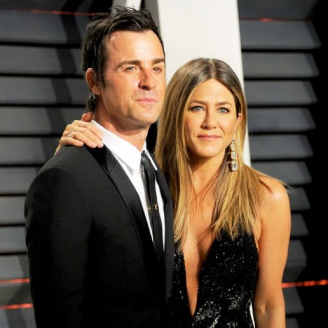 Justin Theroux And Jennifer Tied A Knot In A 'Peaceful Environment'