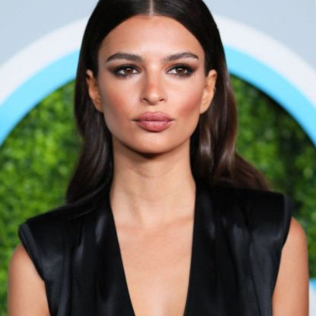 Emily Ratajkowski showed the most candid swimsuit