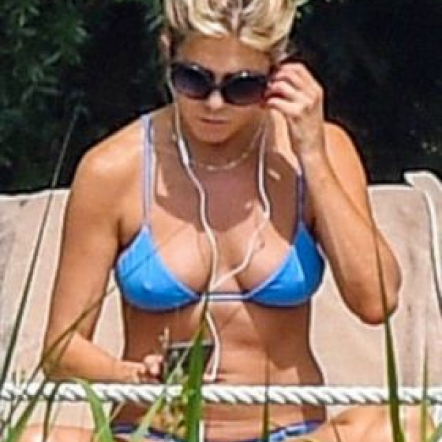 Jennifer Aniston struck her figure in a swimsuit on the set of a new film