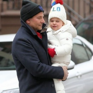 Bradley Cooper could not hold back his fatherly feelings for his daughter