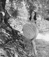 Alessandra Ambrosio decided on a nude photo shoot