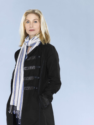 photo 18 in Elizabeth Mitchell gallery [id366444] 2011-04-08 00:00:00
