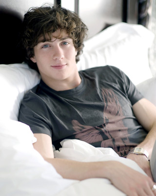 Aaron Johnson pic #303991