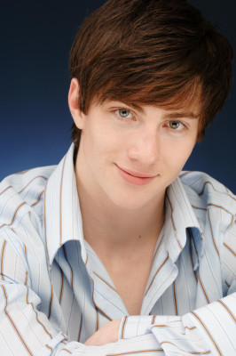 photo 7 in Aaron Johnson gallery [id370584] 2011-04-21 00:00:00