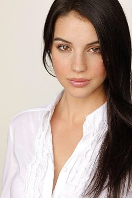 Adelaide Kane pic #783633