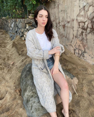 Adelaide Kane pic #1222947
