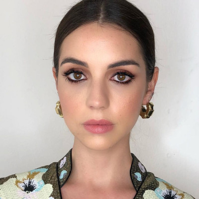 Adelaide Kane pic #1092985