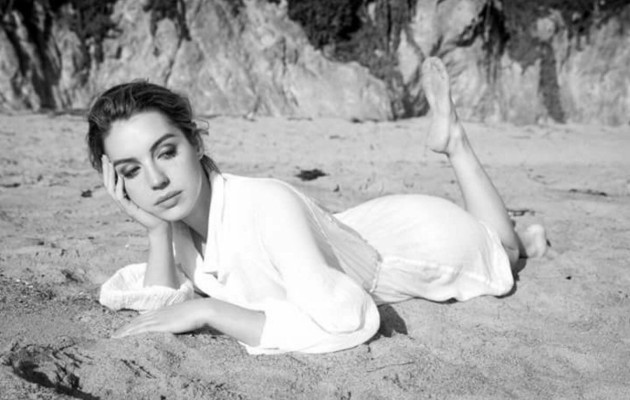 Adelaide Kane pic #1051018