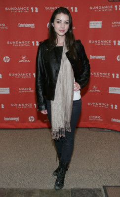 Adelaide Kane pic #684121
