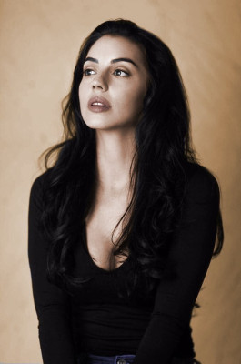 Adelaide Kane pic #940552