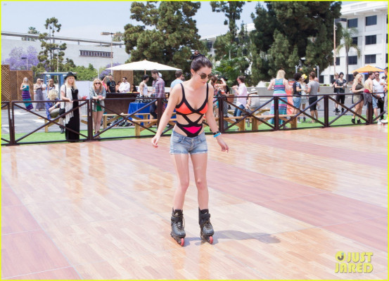 Adelaide Kane pic #715260