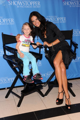 Adriana Lima pic #397099