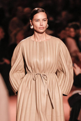 photo 9 in Adriana Lima gallery [id1369616] 2025-04-15 00:00:00