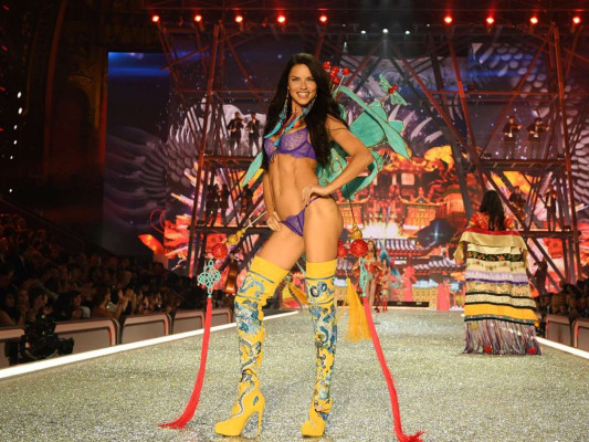 photo 23 in Adriana Lima gallery [id895788] 2016-12-02 00:00:00