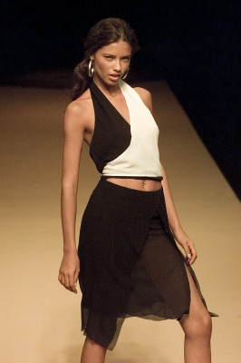 photo 6 in Adriana Lima gallery [id191813] 2009-10-21 00:00:00