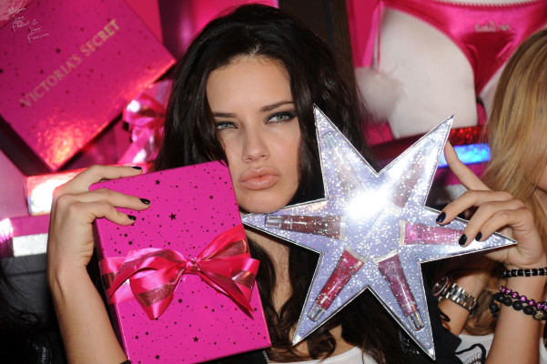 photo 15 in Adriana Lima gallery [id308845] 2010-11-25 00:00:00