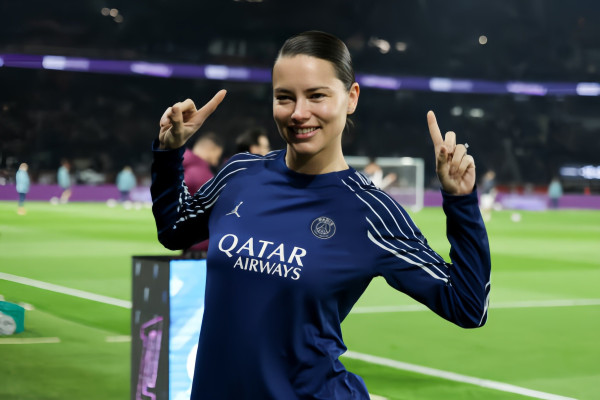 Adriana Lima at Paris Saint-Germain FC x Olympique de Marselha
