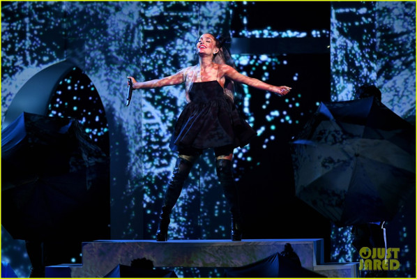 photo 12 in Ariana Grande gallery [id1040461] 2018-05-28 00:00:00