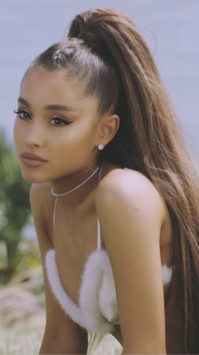 photo 18 in Ariana Grande gallery [id1058833] 2018-08-17 00:00:00