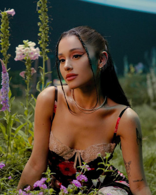 photo 11 in Ariana Grande gallery [id1262063] 2021-07-22 00:00:00