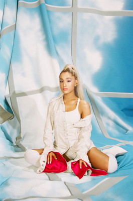 Ariana Grande pic #1041348
