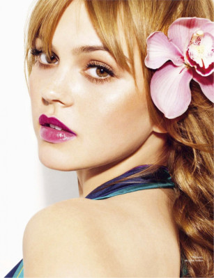 photo 16 in Aimee Teegarden gallery [id488195] 2012-05-15 00:00:00