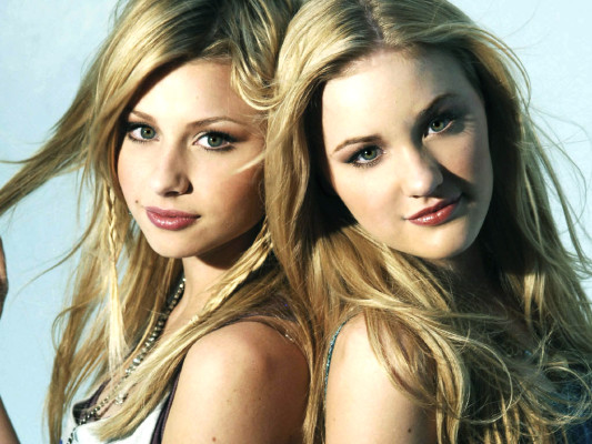 photo 5 in AJ Michalka gallery [id1171357] 2019-08-26 00:00:00