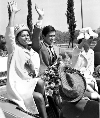 Alain Delon pic #375021