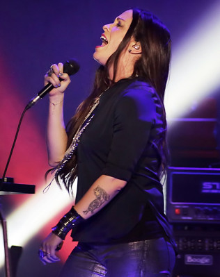 photo 24 in Alanis Morissette gallery [id559308] 2012-12-08 00:00:00