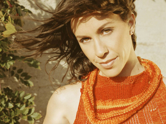 photo 4 in Alanis Morissette gallery [id166387] 2009-07-02 00:00:00