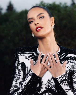 Alessandra Ambrosio pic #1362521