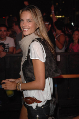 Alessandra Ambrosio pic #183354