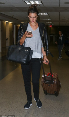 Alessandra Ambrosio pic #806910