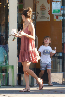 Alessandra Ambrosio pic #974731