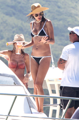 Alessandra Ambrosio pic #995686