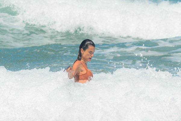 Alessandra Ambrosio pic #1247108