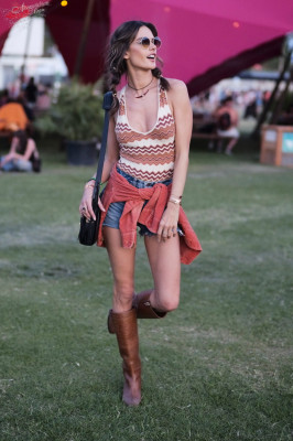 Alessandra Ambrosio pic #925020