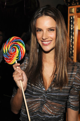 Alessandra Ambrosio pic #260684